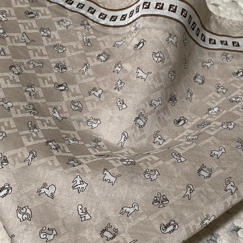 FENDI Authentic FF Logo FENDISSIMA Zodiac Scarf 21 - Picture 7 of 7